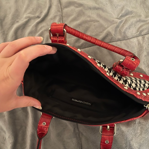 Purse - Picture 7 of 10